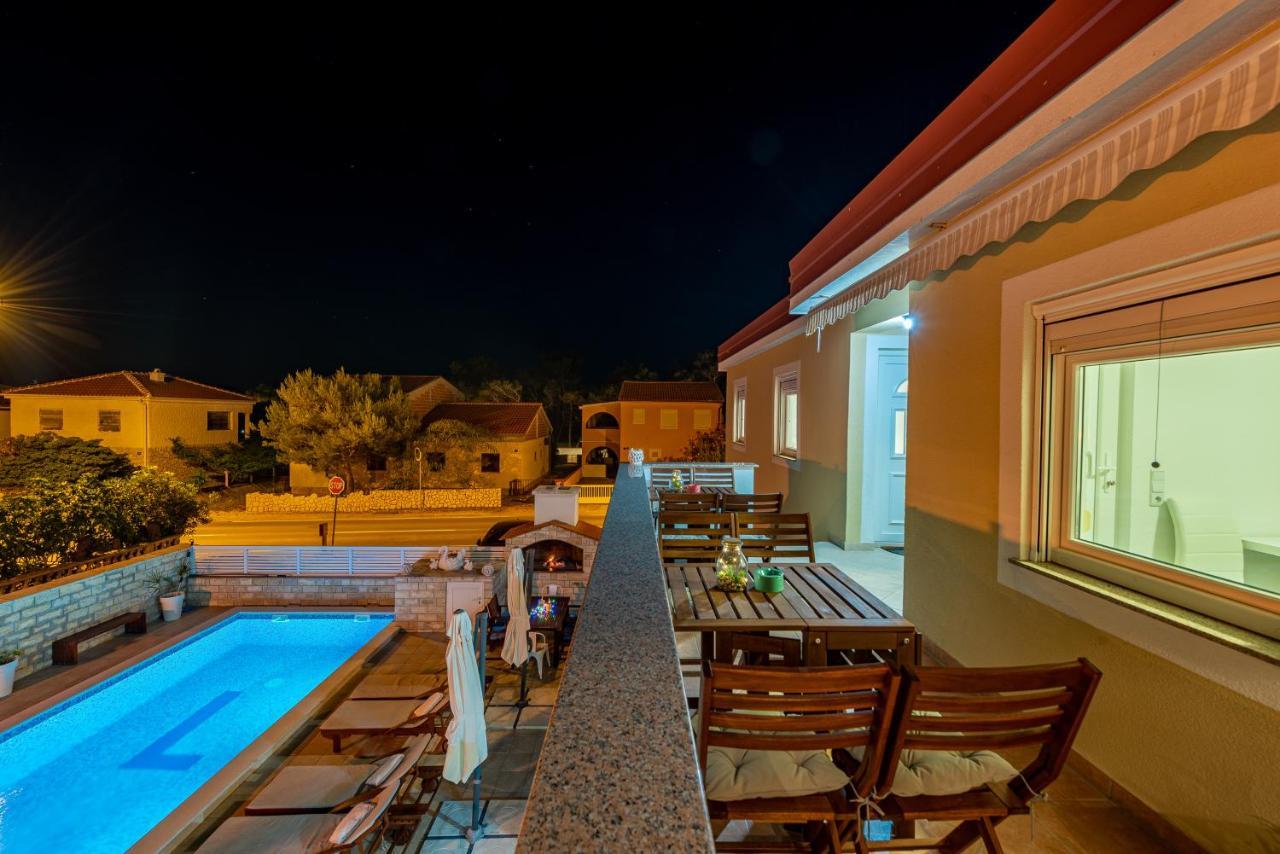 Villa Karmen - Poolhouse Vir Kültér fotó