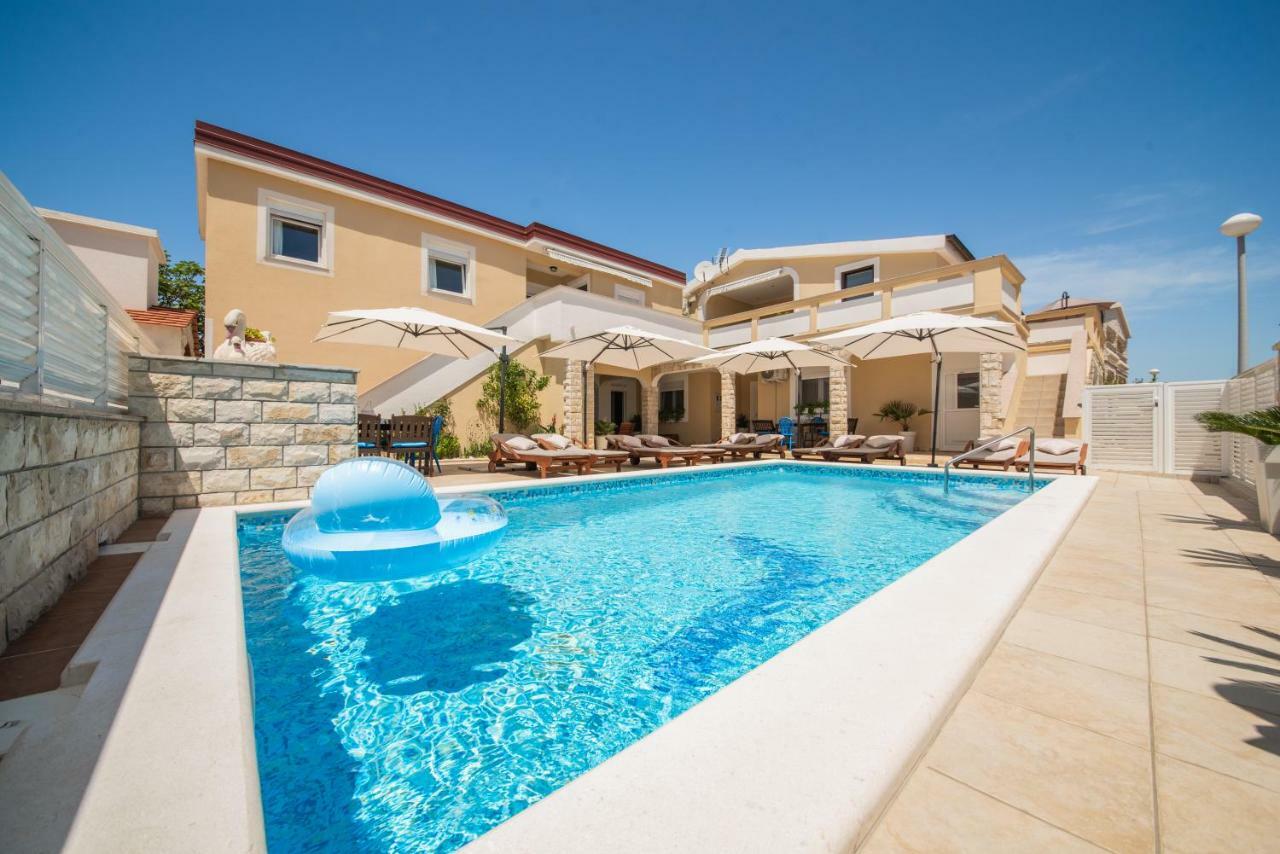 Villa Karmen - Poolhouse Vir Kültér fotó